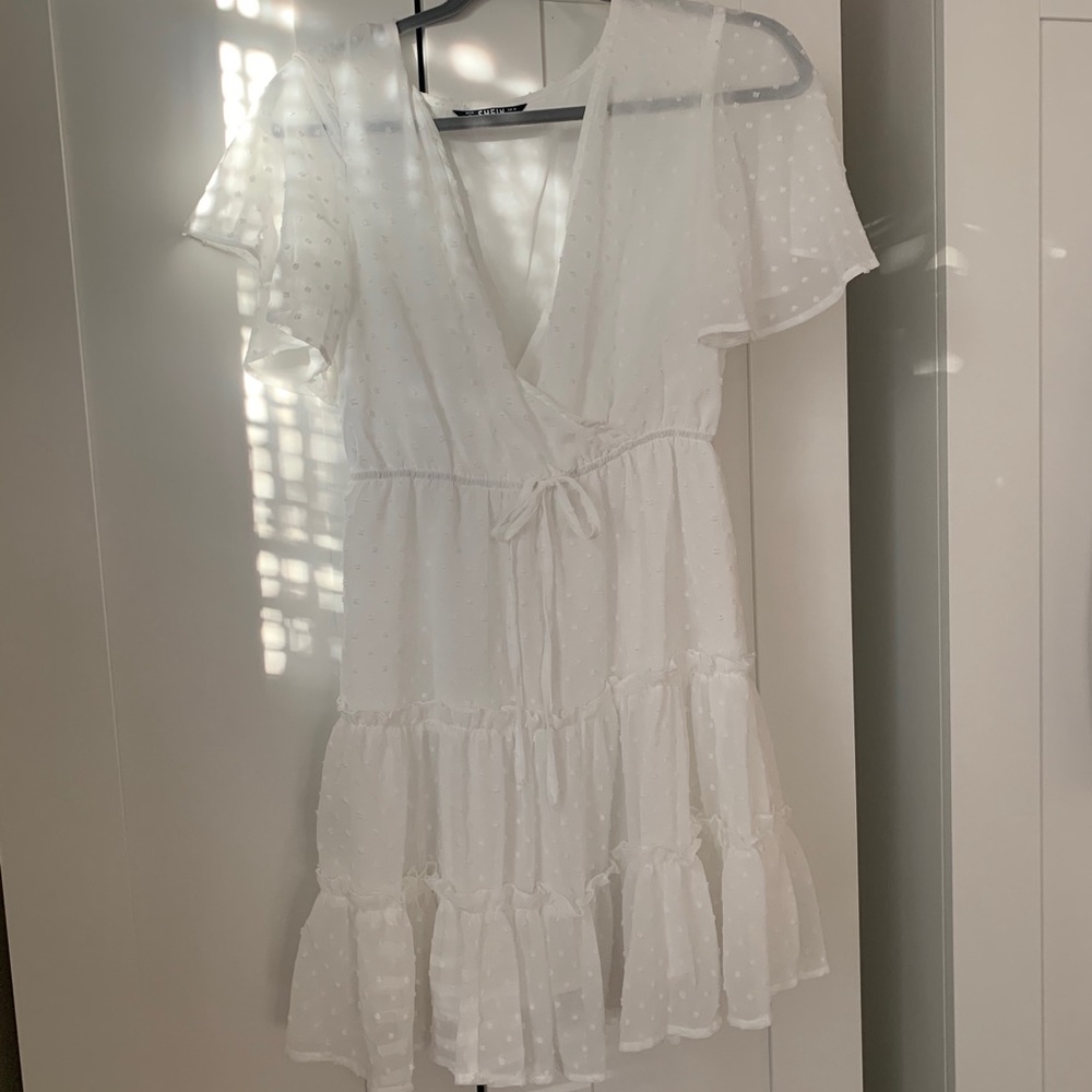 *NEVER WORN* White Dress